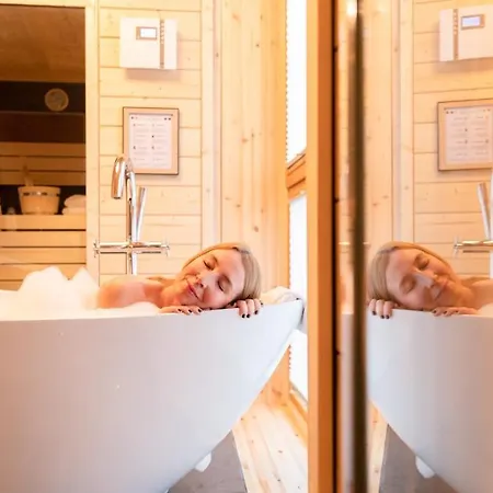 シャレー Netten Naturerlebnis Holz-chalets ダウン